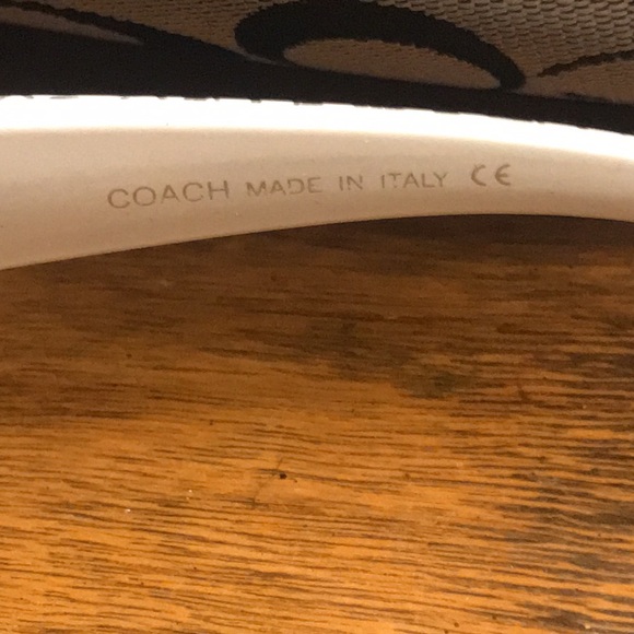 Coach White & Silver Coach Signature C sunglasses with Black signature C Case - Picture 14 of 15